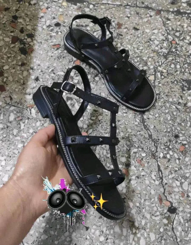 Эксклюзивные кожаные босоножки Valentino 36-37разм 2 Эксклюзивные кожаные босоножки Valentino 36-37разм 2
