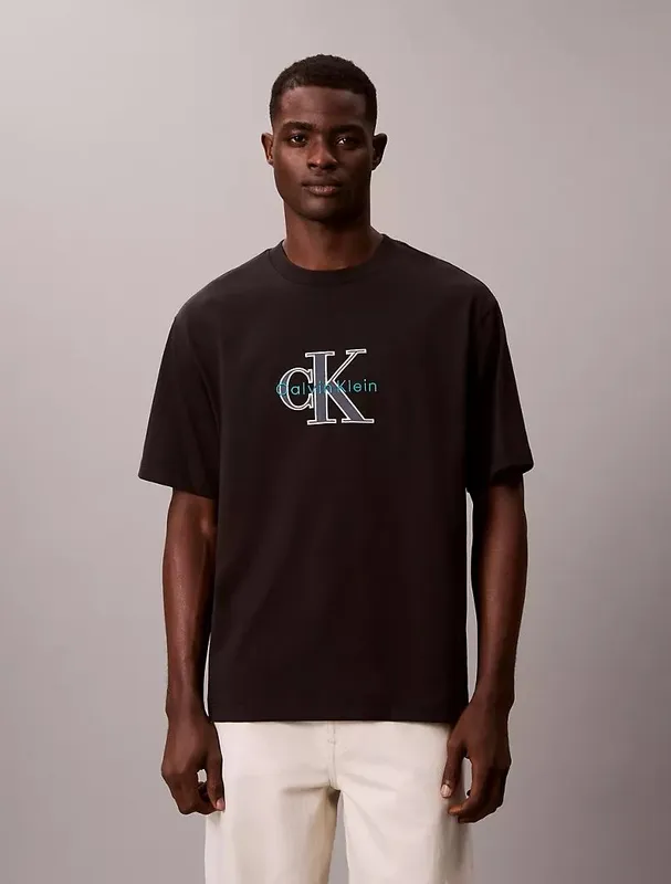 Футболка от Calvin Klein