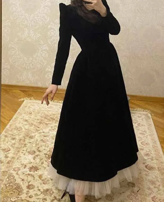 Пришла в наличии. Узбекское производство. Отличное качество. Наши костюмы из материала — королевский бархат 2 Пришла в наличии. Узбекское производство. Отличное качество. Наши костюмы из материала — королевский бархат 2