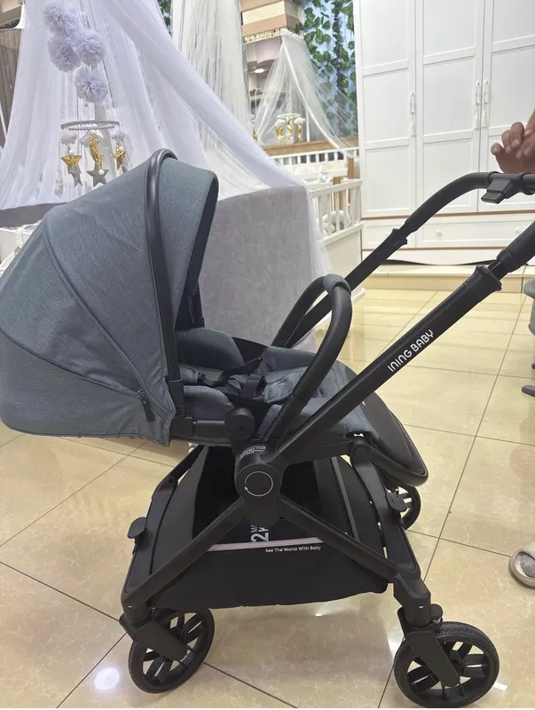 Продается коляска 2 в 1 ining baby