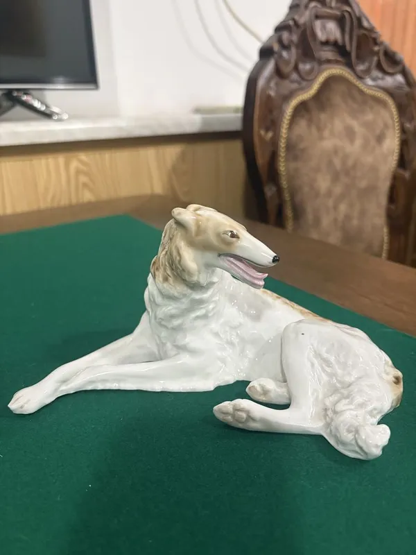 Статуэтка собака борзая