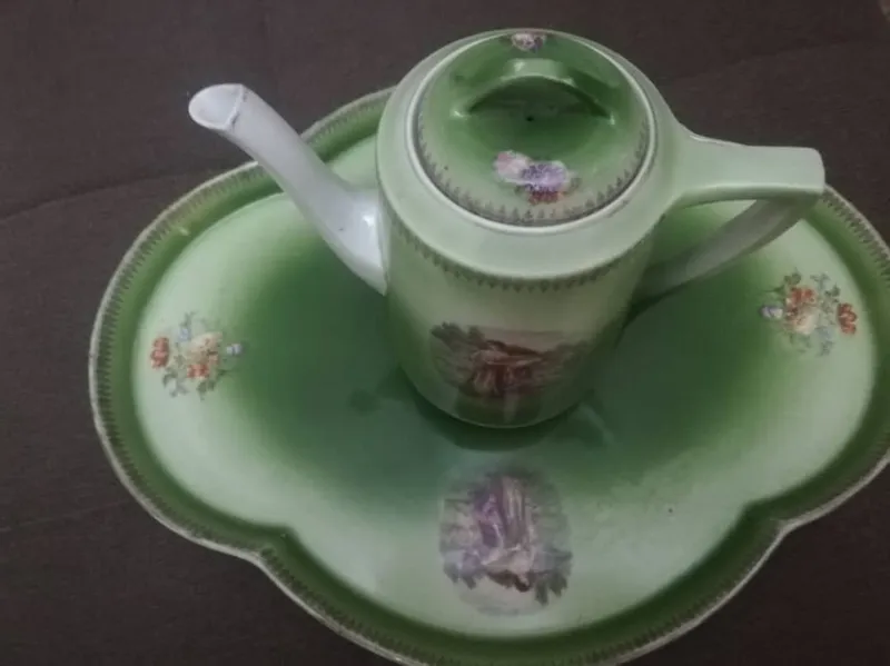 Чайник с подносом "Жницы" 1925 года Дулевский Фарфоровый завод