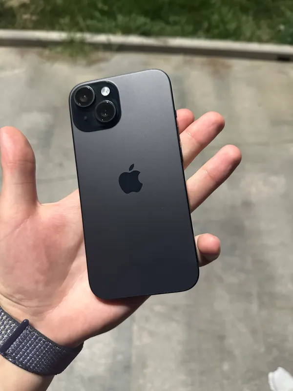 Iphone 15 128gb yangi 1