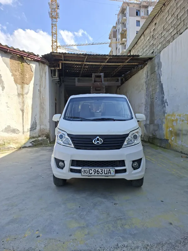 Changan yuk mashinasi srochni sotiladi pul zarur
