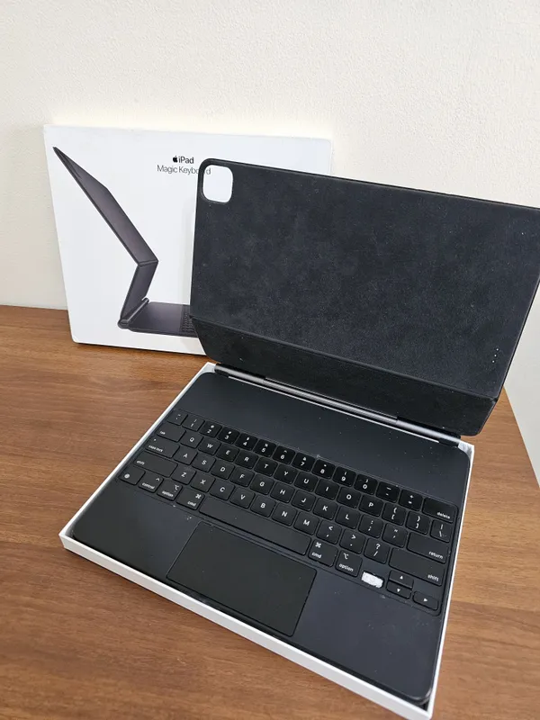 Apple Magic Keyboard 12.9 + Apple Smart Keyboard Folio