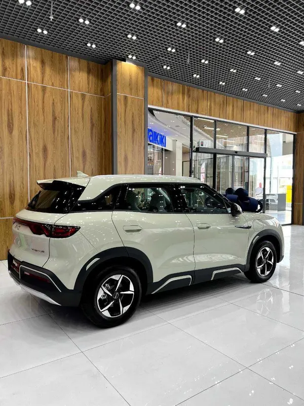BYD Yuan Up 401 km flagship 0% rassrochka asosida — фото 4