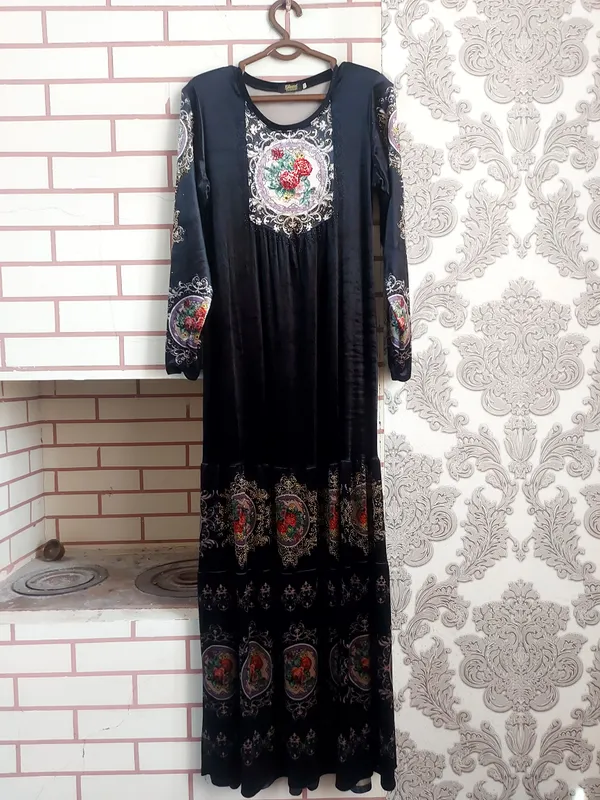 razmer 50  Bir martta kiyilgan