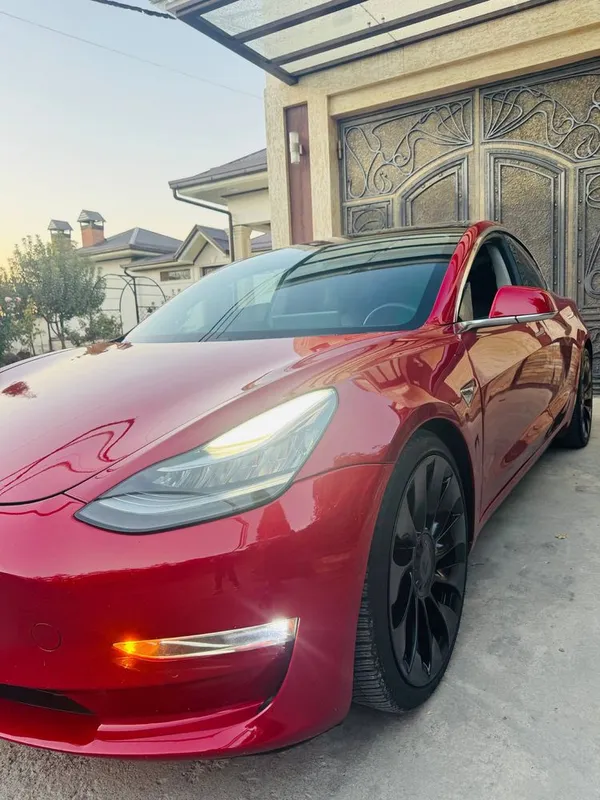 Tesla model 3 Long Range 3 Tesla model 3 Long Range 3