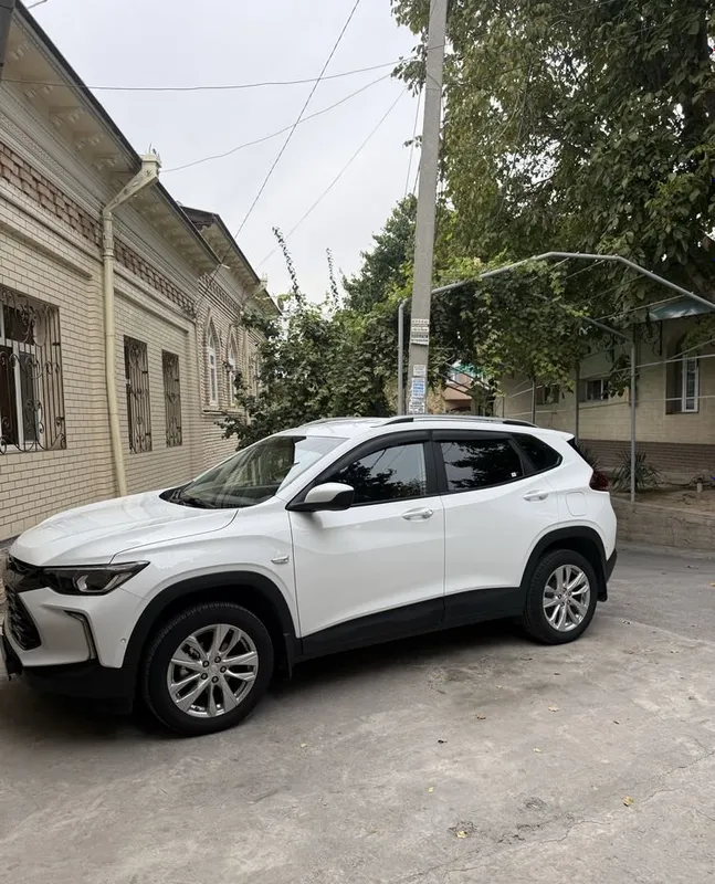 Trecker LTZ sotiladi 1 Trecker LTZ sotiladi 1