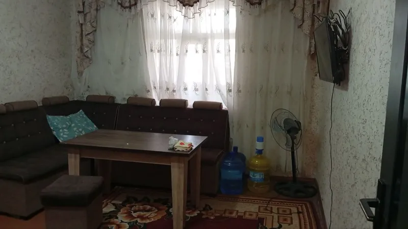 Gungon mahalla 5etaj 2xonali uy sotiladi — фото 3