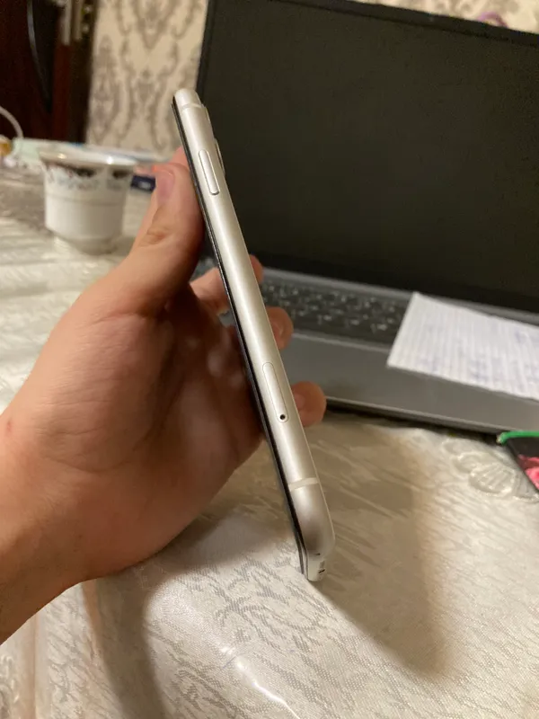 Apple 11 white 128 gb 5