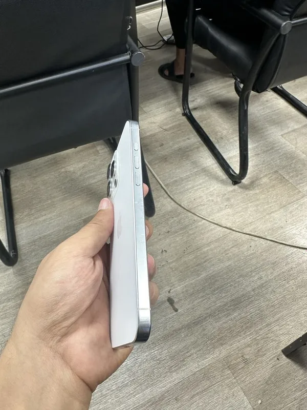Iphone 16pro max srochni sotiladi 3 Iphone 16pro max srochni sotiladi 3