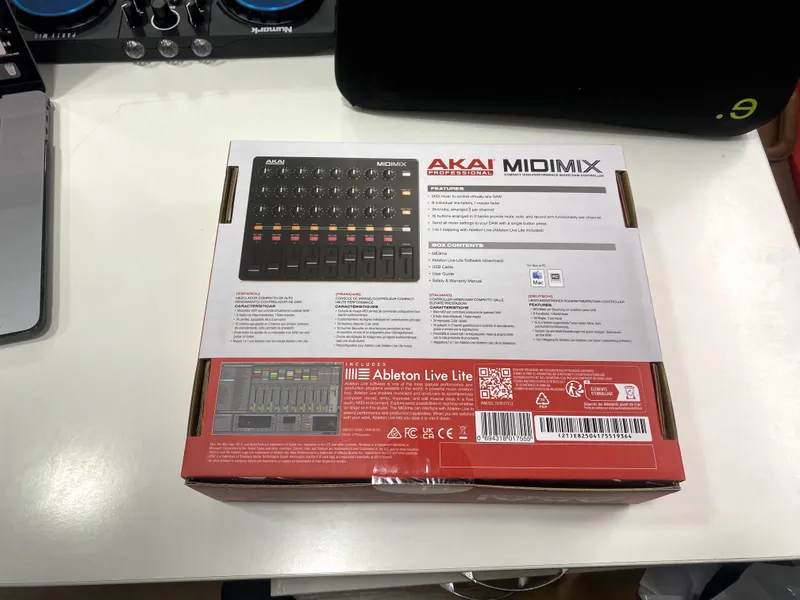 AKAI MIDI MIX Миди контроллер — фото 1