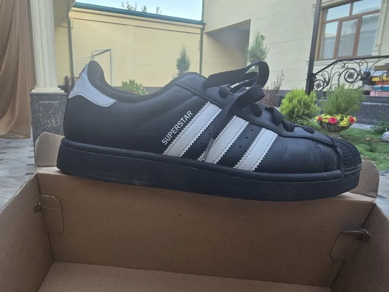Красовкии "Adidas Superstar" Б.У. 3 Красовкии "Adidas Superstar" Б.У. 3