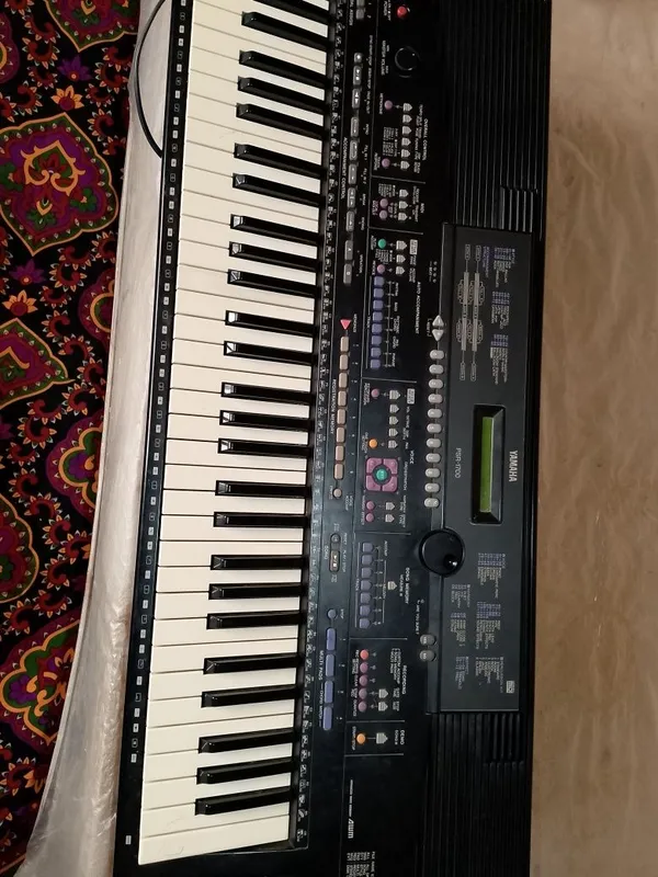 Yamaha psr 1700 sotiladi — фото 1