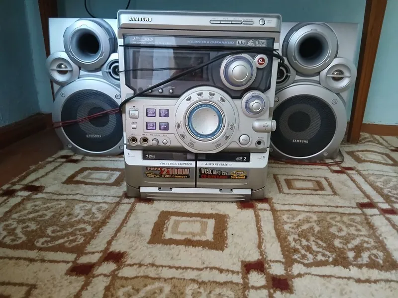 Музыкальный центр 1