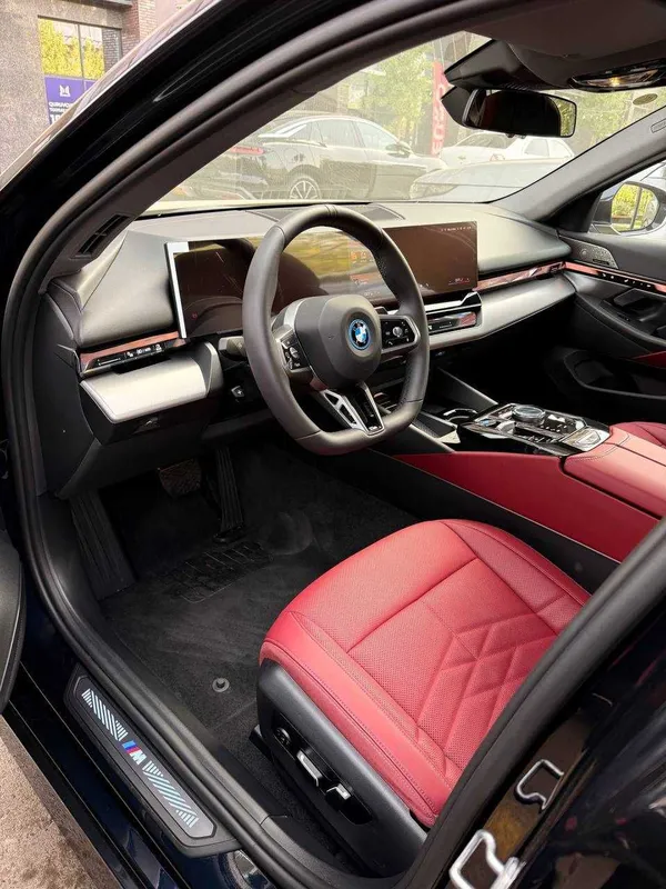 BMW i5 40L кредит и перечисление + 1 год гарантия 3 BMW i5 40L кредит и перечисление + 1 год гарантия 3
