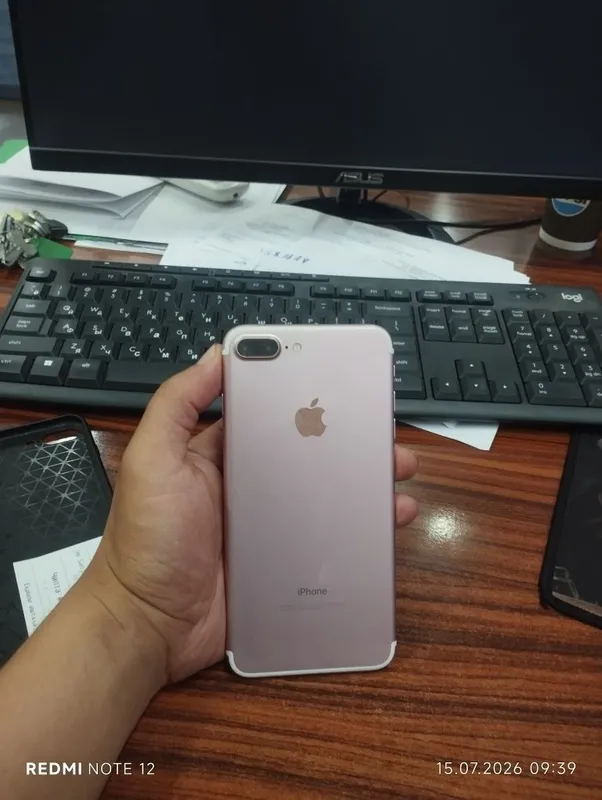 iPhone 7 plus pink 32GB 2 iPhone 7 plus pink 32GB 2
