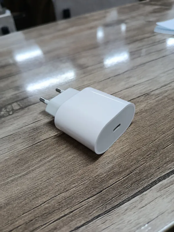 iphone zaryadchik