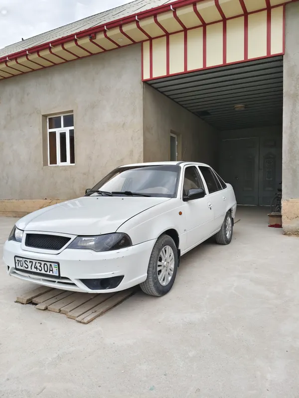 Avtomobil nexia 2