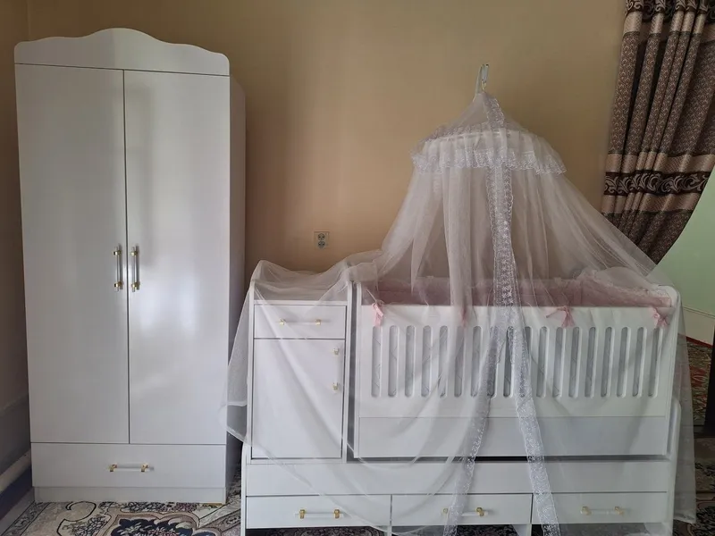 Продаётся детский кровать и шкаф новый