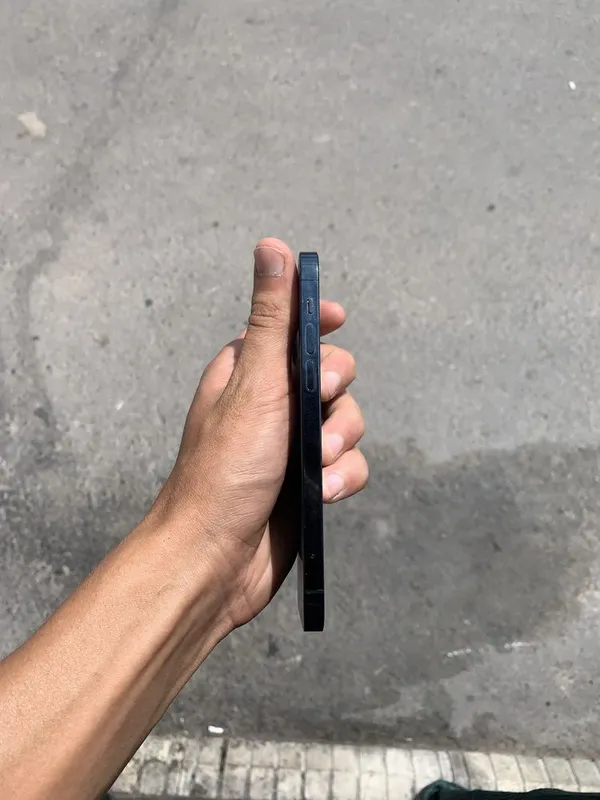Iphone 12 pro KHA 256 xotra 72% yomkst 4