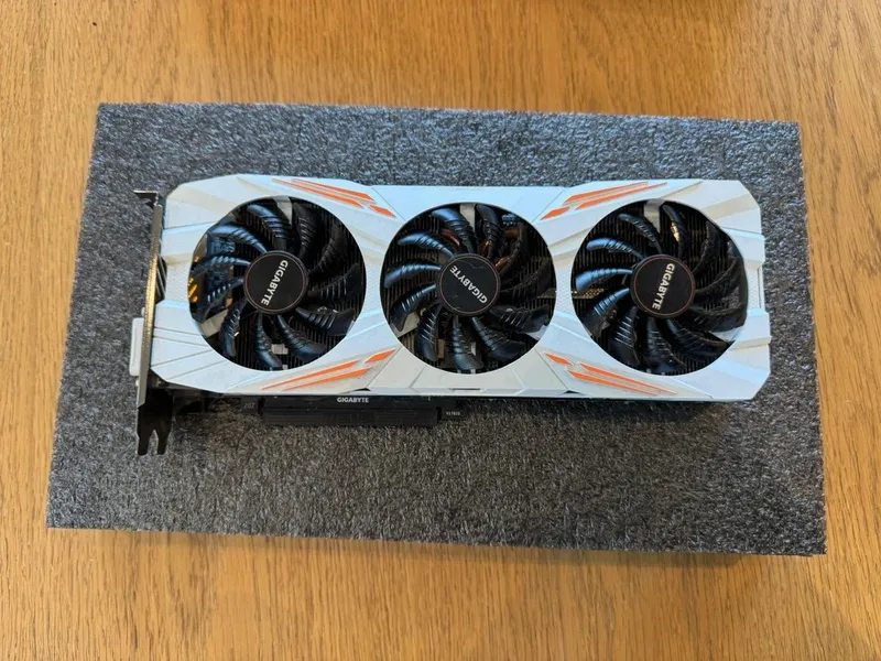 Gigabyte GeForce GTX 1080 ti 11GB, в отличном состоянии 1 Gigabyte GeForce GTX 1080 ti 11GB, в отличном состоянии 1