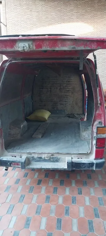 Nissan urvan sotiladi naxadu xama narsasi radnoy mator karobka naxadu 2 Nissan urvan sotiladi naxadu xama narsasi radnoy mator karobka naxadu 2