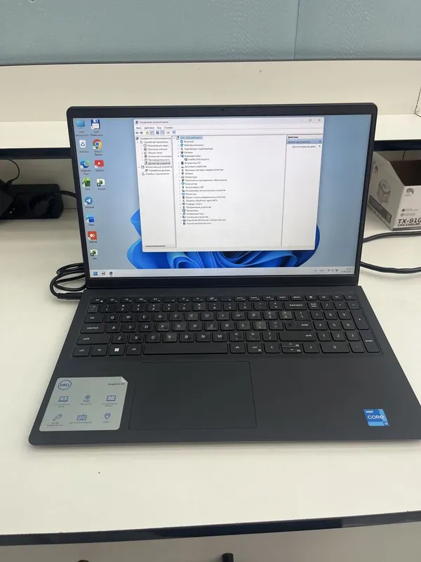 Dell Inspiron 15 3520 1 Dell Inspiron 15 3520 1