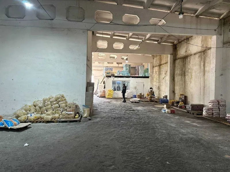 Сдается склад − 2550 м² 2 Сдается склад − 2550 м² 2