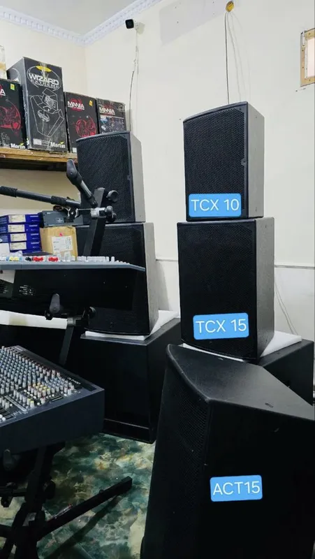 TurboSound tcs-B15BDP акустическая система Италия
