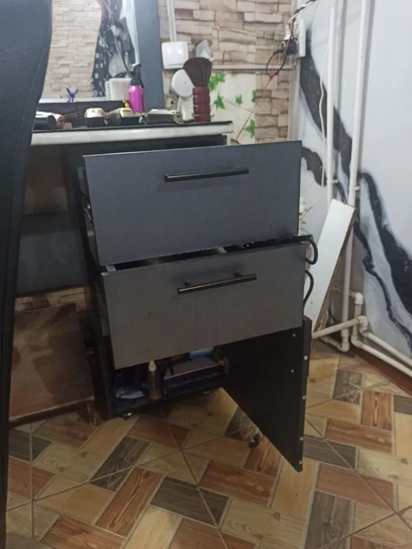 Barberlar uchun eng zor stol va rasiski oyna holati juda ham zor — фото 4