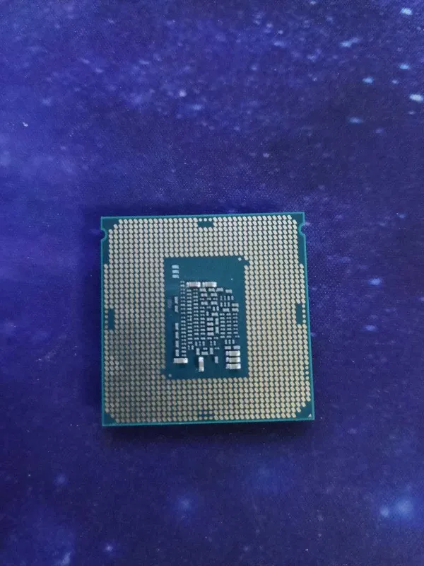 Intel core i3-7100 SR35C 3.90 GHZ — фото 1 Intel core i3-7100 SR35C 3.90 GHZ — фото 1