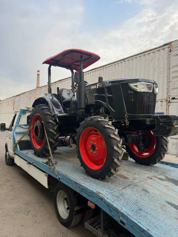 FORA 904 Traktori 1