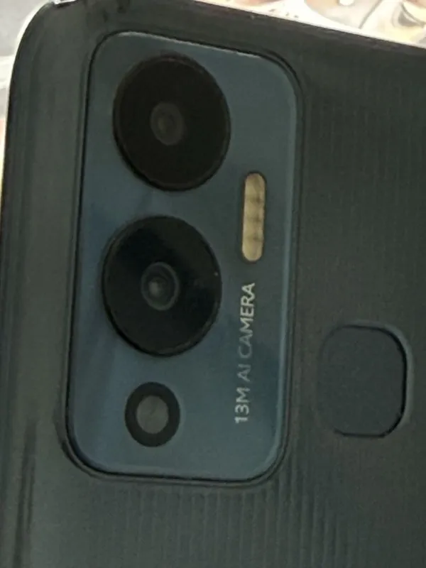 Infinix Hot 12 play 128gb 3
