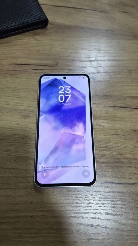 Samsung A55 xolati yaxshi