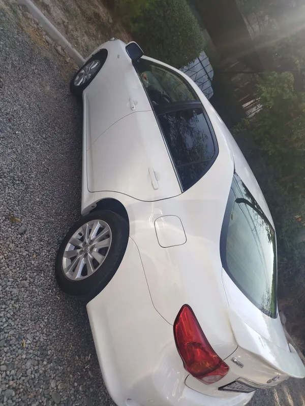 Toyota Corolla 150 sotiladi 4 Toyota Corolla 150 sotiladi 4