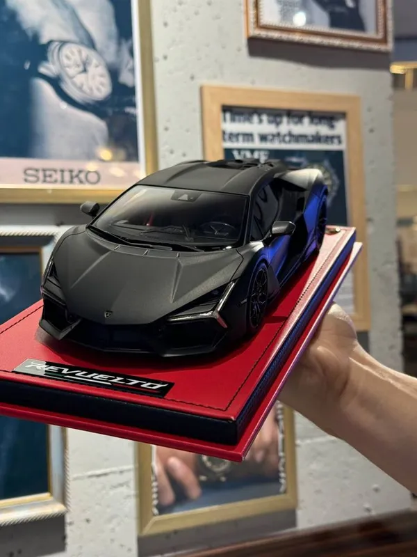 1:18 o‘lchamdagi kolleksion Lamborghini modeli 1