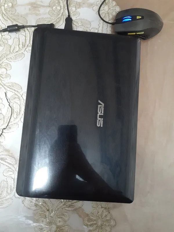 Asus K53U zaryadchiki mishka va klaviatura bilan — фото 1