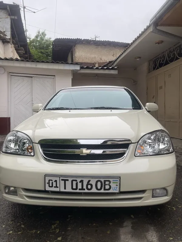 Lasetti Srochni sotiladi