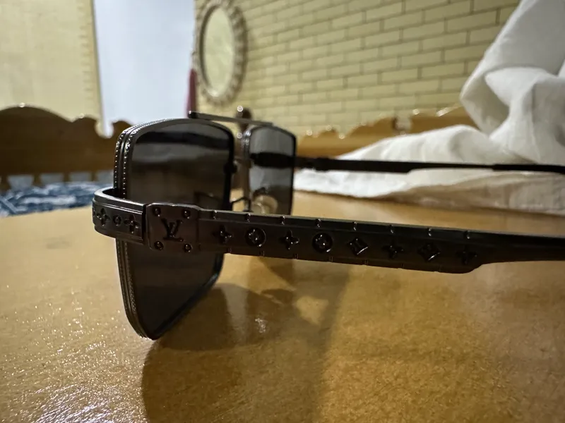 glasses Louis Vuitton 5 glasses Louis Vuitton 5