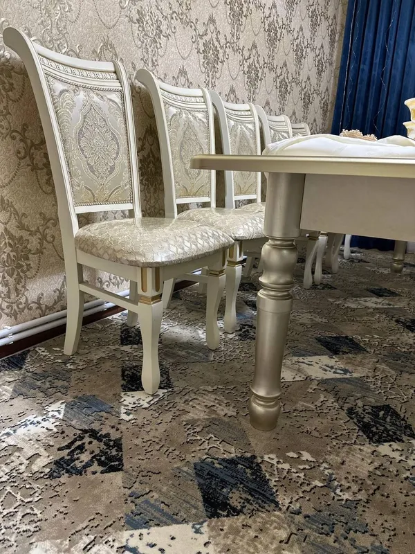 Стол и 12 стульев 2