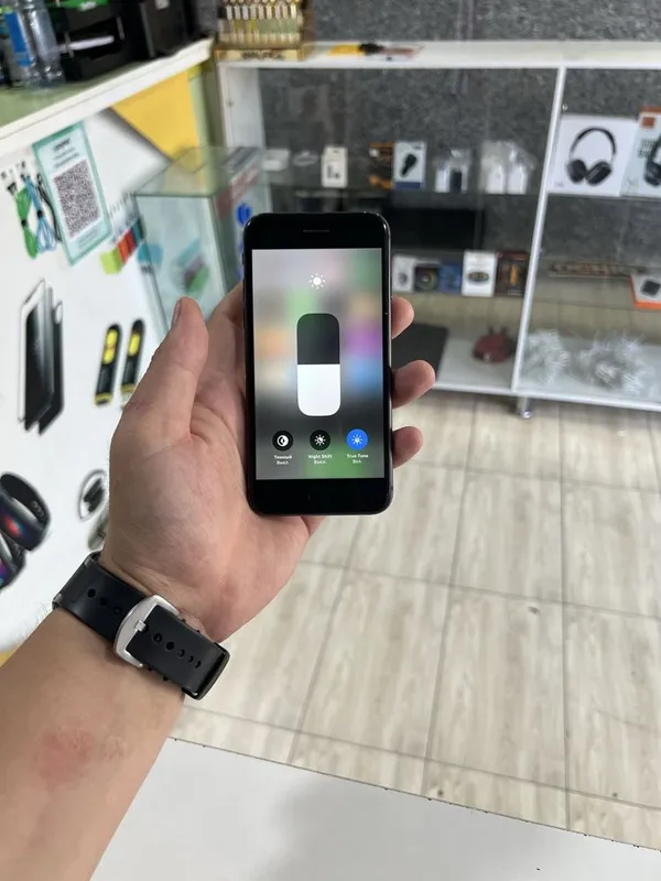 Iphone 8 ideal srochna 2