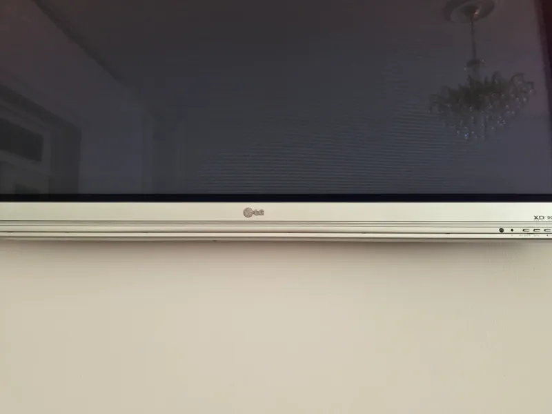 LG televizor sotiladi 2 LG televizor sotiladi 2