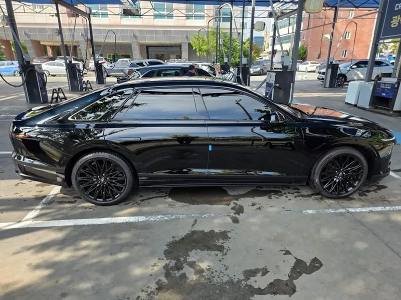 Hyundai Grandeur Hybrid 1.6L 2025 full black — фото 3