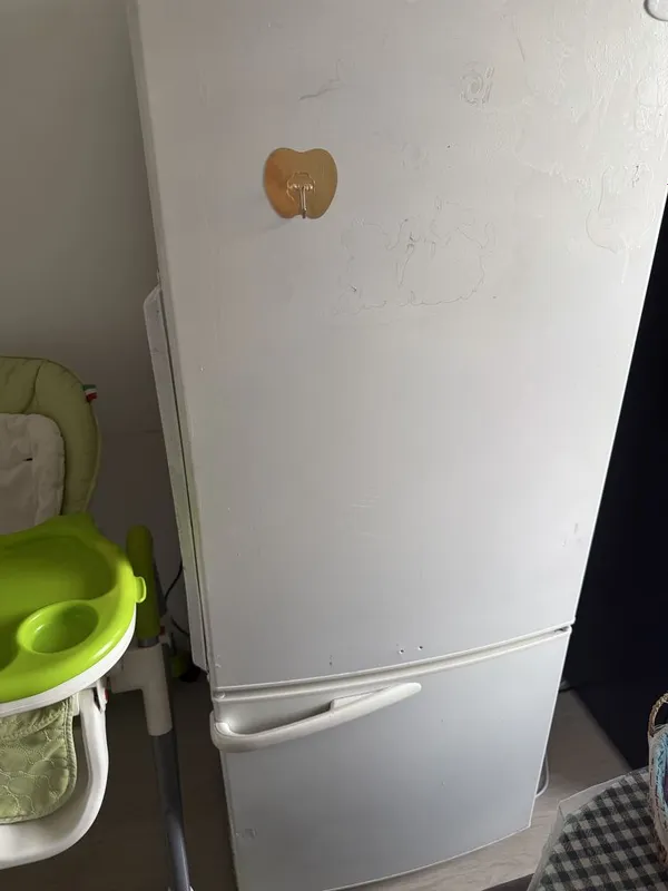 Дещева продам рабочый холодилник 130$