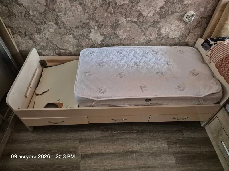 To‘shak va tumbochkali bolalar krovatkasi. 1 To‘shak va tumbochkali bolalar krovatkasi. 1