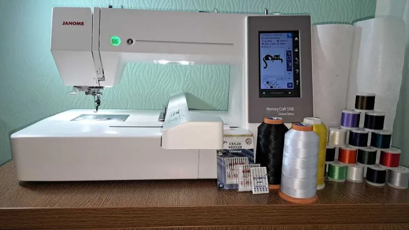 Вышивальная машинка Janome Memory Craft 550e Limited Edition