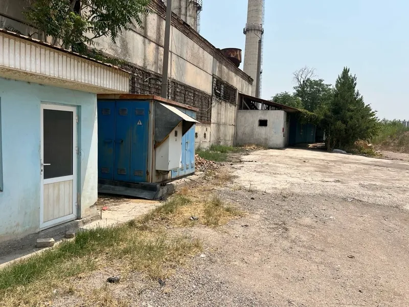 Срочно продаётся коммерческие помищения Сергели промзона 82-соток