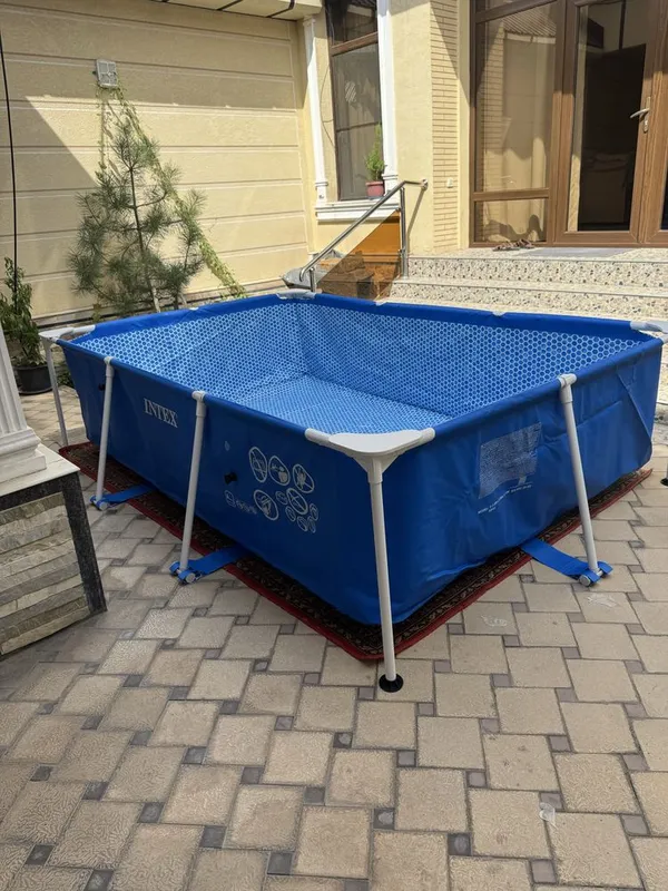 Каркасный бассейн Intex 300x200x75 1 Каркасный бассейн Intex 300x200x75 1